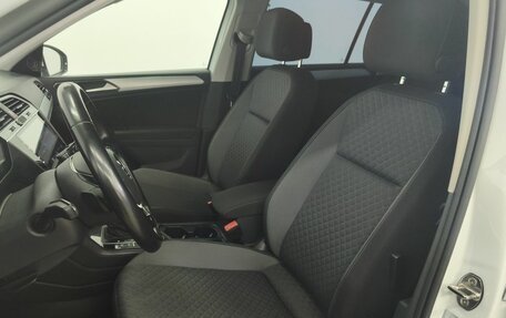 Volkswagen Tiguan II, 2018 год, 2 349 000 рублей, 11 фотография