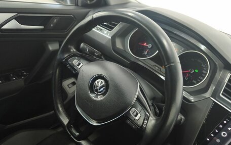 Volkswagen Tiguan II, 2018 год, 2 349 000 рублей, 15 фотография