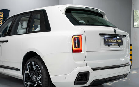 Rolls-Royce Cullinan, 2025 год, 55 000 000 рублей, 13 фотография