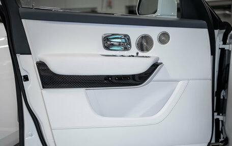 Rolls-Royce Cullinan, 2025 год, 55 000 000 рублей, 21 фотография