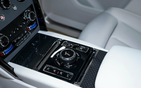 Rolls-Royce Cullinan, 2025 год, 55 000 000 рублей, 20 фотография