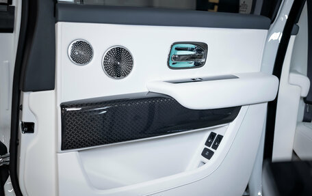 Rolls-Royce Cullinan, 2025 год, 55 000 000 рублей, 29 фотография