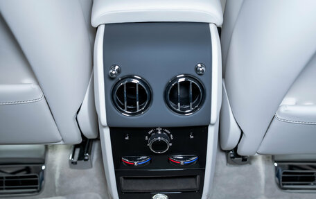 Rolls-Royce Cullinan, 2025 год, 55 000 000 рублей, 32 фотография