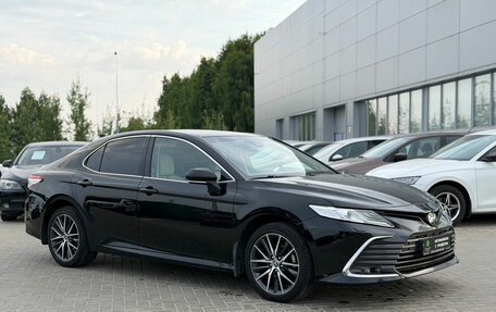 Toyota Camry, 2022 год, 3 450 000 рублей, 3 фотография