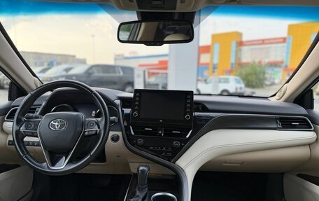 Toyota Camry, 2022 год, 3 450 000 рублей, 10 фотография