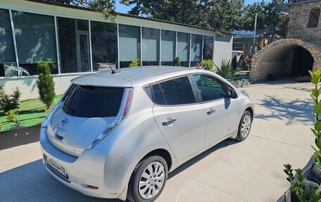 Nissan Leaf I, 2014 год, 1 300 000 рублей, 7 фотография