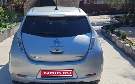 Nissan Leaf I, 2014 год, 1 300 000 рублей, 8 фотография