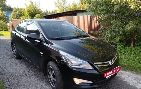 Hyundai Solaris II рестайлинг, 2015 год, 1 400 000 рублей, 3 фотография