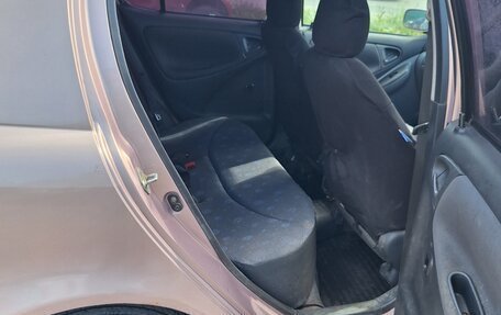 Toyota Vitz, 2001 год, 265 000 рублей, 10 фотография