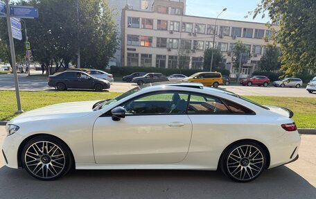 Mercedes-Benz E-Класс, 2017 год, 3 250 000 рублей, 4 фотография