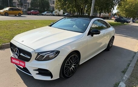 Mercedes-Benz E-Класс, 2017 год, 3 250 000 рублей, 3 фотография