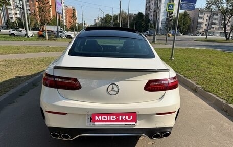 Mercedes-Benz E-Класс, 2017 год, 3 250 000 рублей, 6 фотография