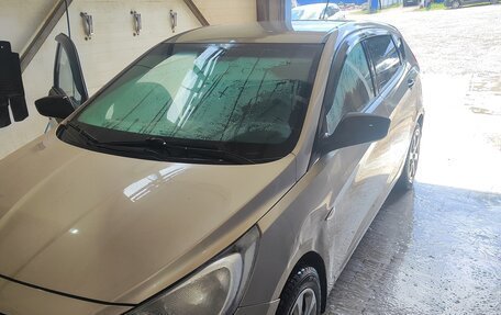 Hyundai Solaris II рестайлинг, 2011 год, 630 000 рублей, 6 фотография