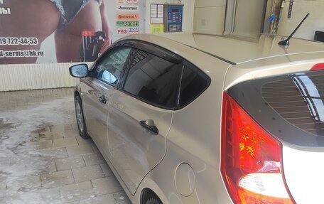 Hyundai Solaris II рестайлинг, 2011 год, 630 000 рублей, 5 фотография