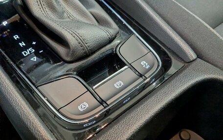 Skoda Karoq I, 2020 год, 2 300 000 рублей, 19 фотография