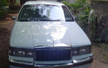 Lincoln Town Car II, 1990 год, 940 000 рублей, 3 фотография