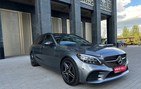 Mercedes-Benz C-Класс, 2019 год, 2 550 000 рублей, 1 фотография