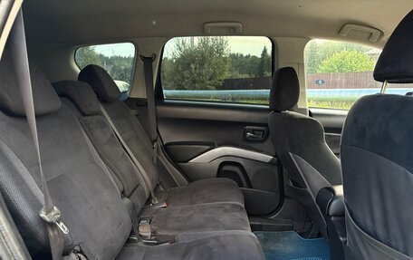 Mitsubishi Outlander III рестайлинг 3, 2008 год, 894 000 рублей, 8 фотография
