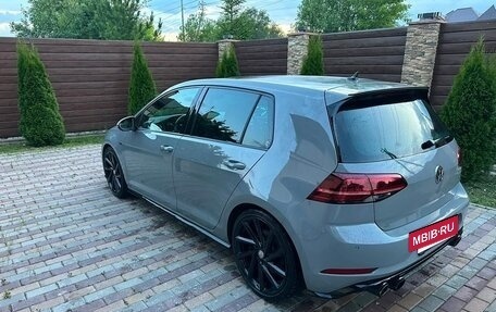 Volkswagen Golf R VII, 2017 год, 2 800 000 рублей, 4 фотография