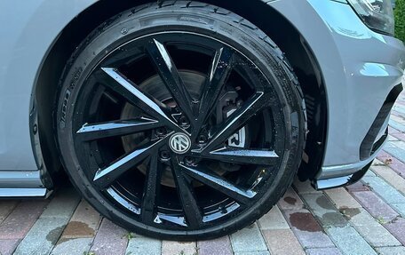 Volkswagen Golf R VII, 2017 год, 2 800 000 рублей, 20 фотография