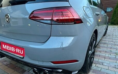 Volkswagen Golf R VII, 2017 год, 2 800 000 рублей, 21 фотография