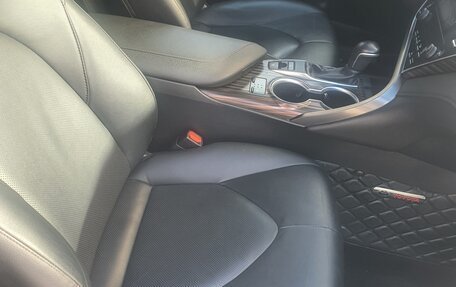 Toyota Camry, 2020 год, 2 450 000 рублей, 10 фотография