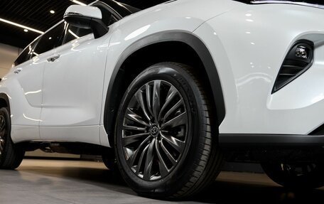 Toyota Highlander, 2026 год, 5 600 000 рублей, 32 фотография
