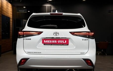 Toyota Highlander, 2026 год, 5 600 000 рублей, 28 фотография