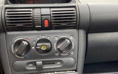 Opel Corsa B, 2000 год, 98 000 рублей, 15 фотография