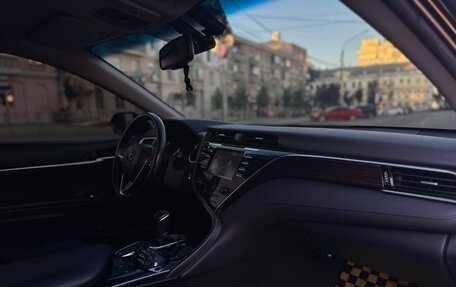Toyota Camry, 2019 год, 3 070 000 рублей, 8 фотография
