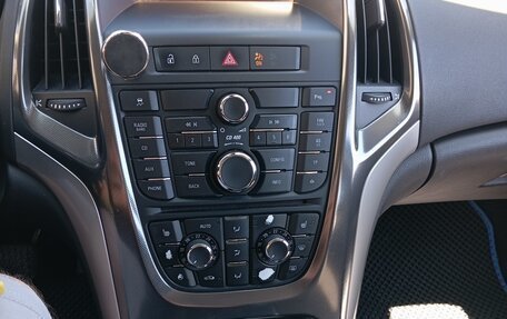 Opel Astra J, 2011 год, 690 000 рублей, 11 фотография