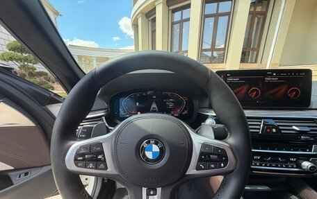 BMW 5 серия, 2020 год, 5 990 000 рублей, 10 фотография