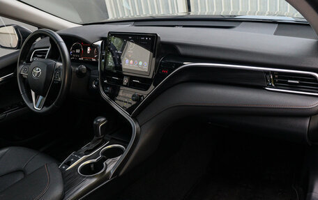 Toyota Camry, 2022 год, 3 390 000 рублей, 8 фотография