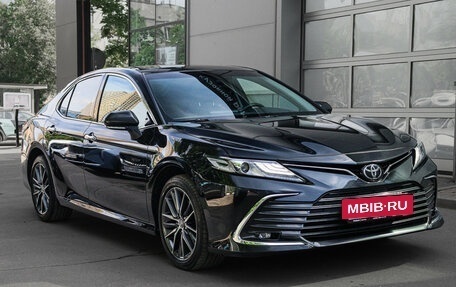 Toyota Camry, 2022 год, 3 390 000 рублей, 4 фотография