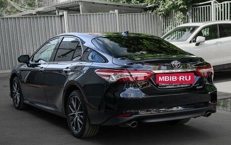 Toyota Camry, 2022 год, 3 390 000 рублей, 7 фотография