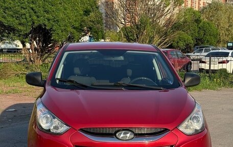 Hyundai ix35 I рестайлинг, 2010 год, 950 000 рублей, 2 фотография
