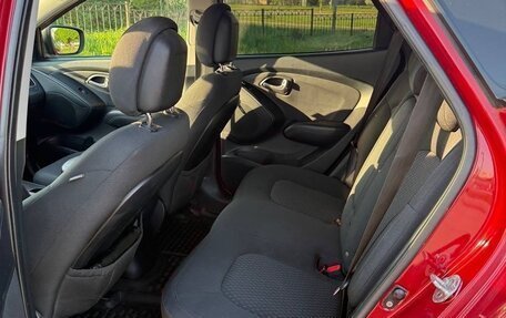 Hyundai ix35 I рестайлинг, 2010 год, 950 000 рублей, 10 фотография