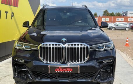 BMW X7, 2021 год, 10 900 000 рублей, 2 фотография
