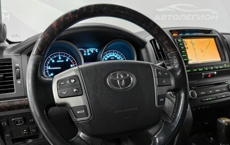Toyota Land Cruiser 200, 2010 год, 3 147 000 рублей, 17 фотография