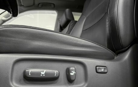 Toyota Land Cruiser 200, 2010 год, 3 147 000 рублей, 15 фотография