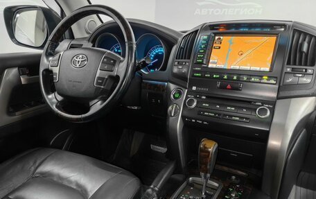 Toyota Land Cruiser 200, 2010 год, 3 147 000 рублей, 19 фотография