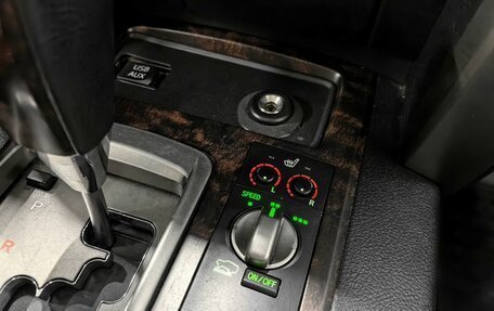 Toyota Land Cruiser 200, 2010 год, 3 147 000 рублей, 31 фотография