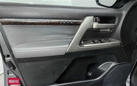 Toyota Land Cruiser 200, 2010 год, 3 147 000 рублей, 32 фотография