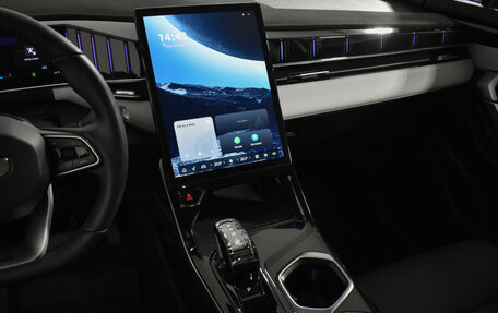 Geely Atlas, 2024 год, 3 000 000 рублей, 24 фотография