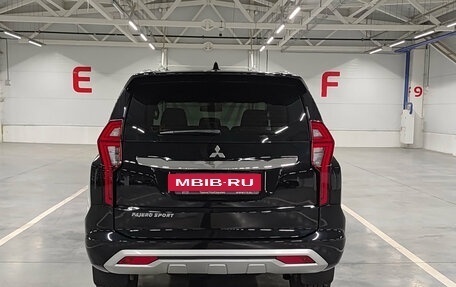 Mitsubishi Pajero Sport III рестайлинг, 2022 год, 3 990 000 рублей, 6 фотография