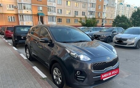 KIA Sportage IV рестайлинг, 2018 год, 1 900 000 рублей, 2 фотография