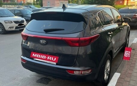 KIA Sportage IV рестайлинг, 2018 год, 1 900 000 рублей, 4 фотография
