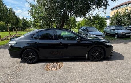 Toyota Camry, 2022 год, 3 500 000 рублей, 4 фотография