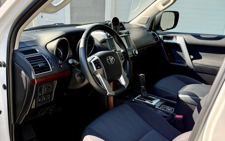 Toyota Land Cruiser Prado 150 рестайлинг 2, 2015 год, 4 075 000 рублей, 9 фотография