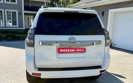 Toyota Land Cruiser Prado 150 рестайлинг 2, 2015 год, 4 075 000 рублей, 4 фотография